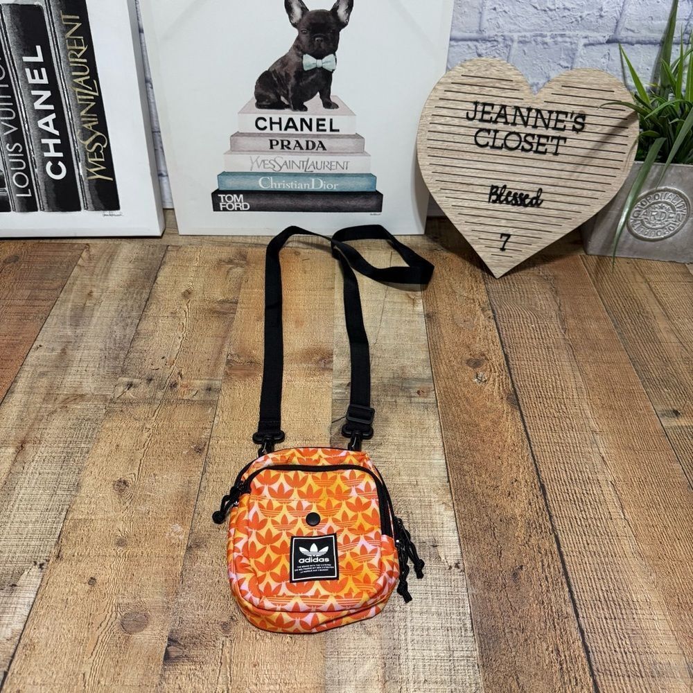 adidas Originals Originals Utility Festival 3.0 Crossbody Gradient Monogram
